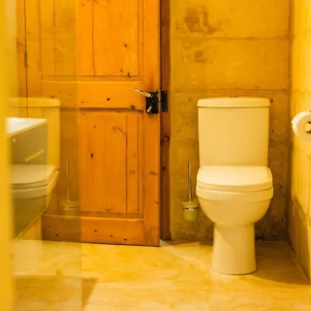 Comfy 2 Bedroom Flat In The Heart Of Il-Furjana