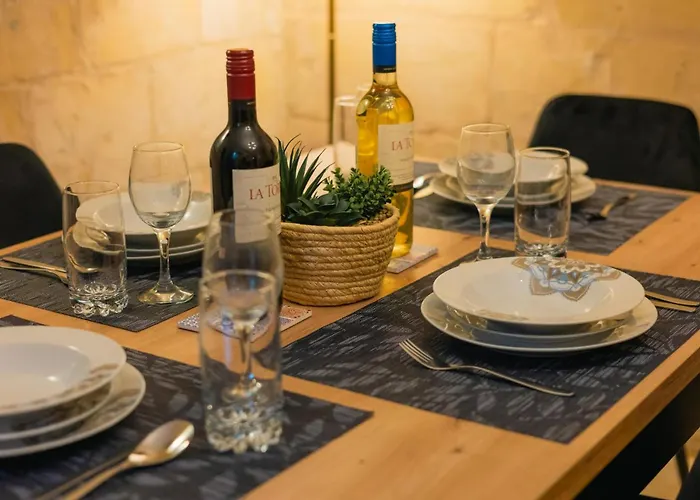 Comfy 2 Bedroom Flat In The Heart Of