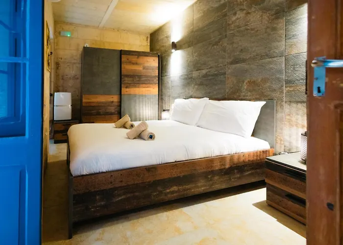 Comfy 2 Bedroom Flat In The Heart Of 일 푸리아나