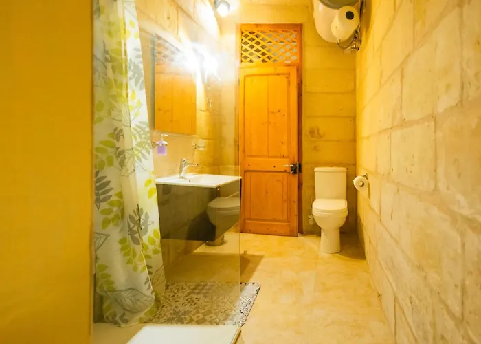 Comfy 2 Bedroom Flat In The Heart Of * 일 푸리아나