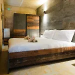 Comfy 2 Bedroom Flat In The Heart Of By Buena Vista Floriana