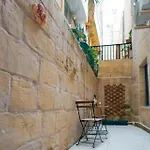 Comfy 2 Bedroom Flat In The Heart Of By Buena Vista Apartamento *