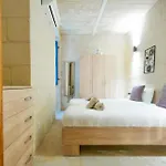 Comfy 2 Bedroom Flat In The Heart Of By Buena Vista Апартаменты