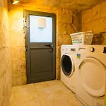 Comfy 2 Bedroom Flat In The Heart Of By Buena Vista Apartamento Floriana