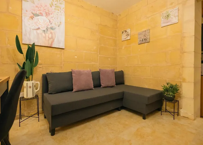 Comfy 2 Bedroom Flat In The Heart Of Il-Furjana