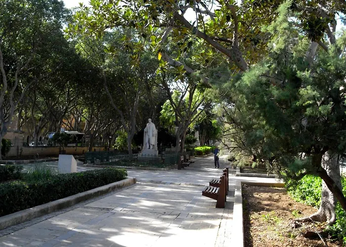 Comfy 2 Bedroom Flat In The Heart Of Apartament Il-Furjana